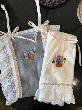 💐 Hand Crafted White and Pink Lace Hand Towel & Spare Toilet Paper Sachet 💐